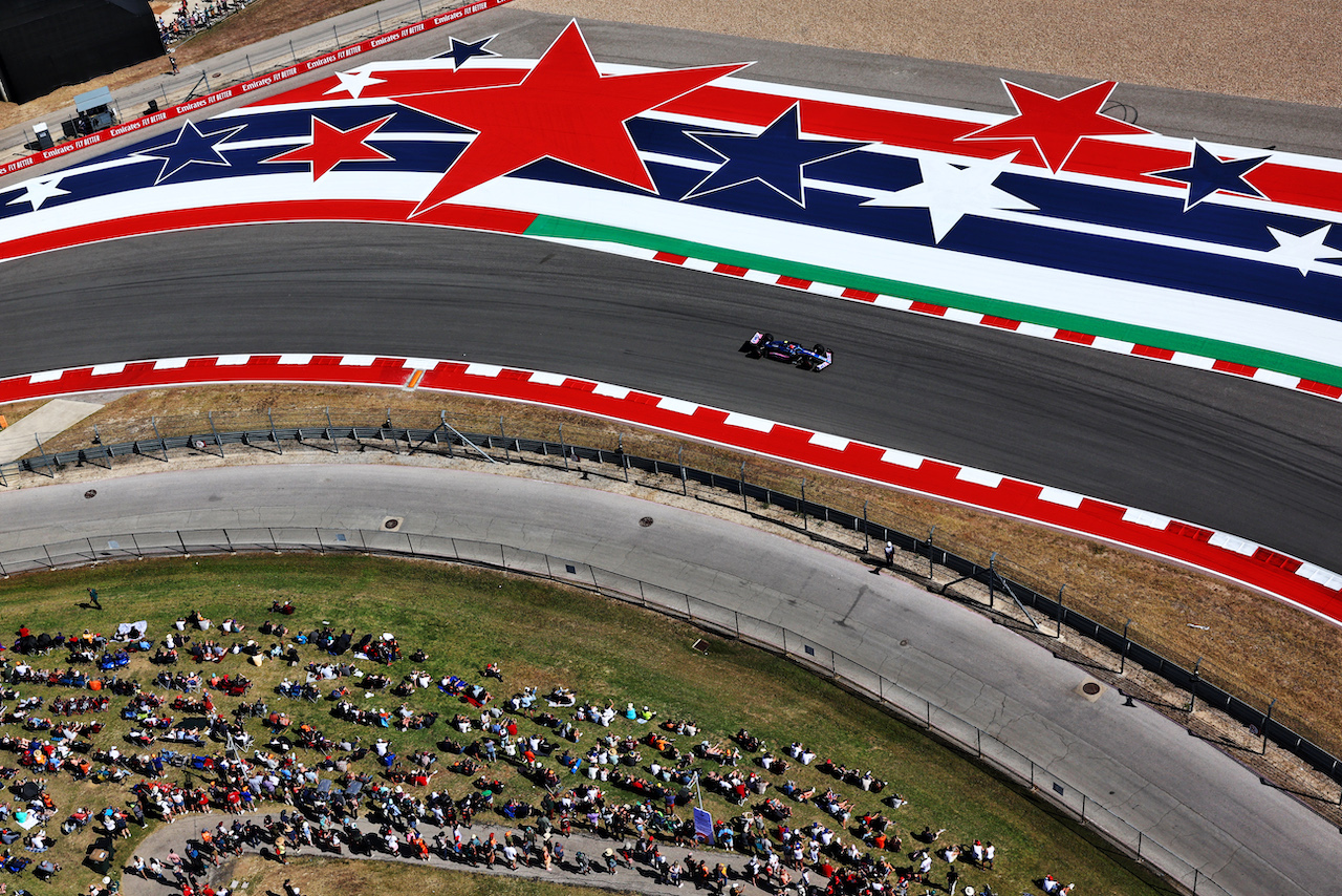 GP STATI UNITI, Esteban Ocon (FRA) Alpine F1 Team A522.
22.10.2022. Formula 1 World Championship, Rd 19, United States Grand Prix, Austin, Texas, USA, Qualifiche Day.
 - www.xpbimages.com, EMail: requests@xpbimages.com © Copyright: Coates / XPB Images