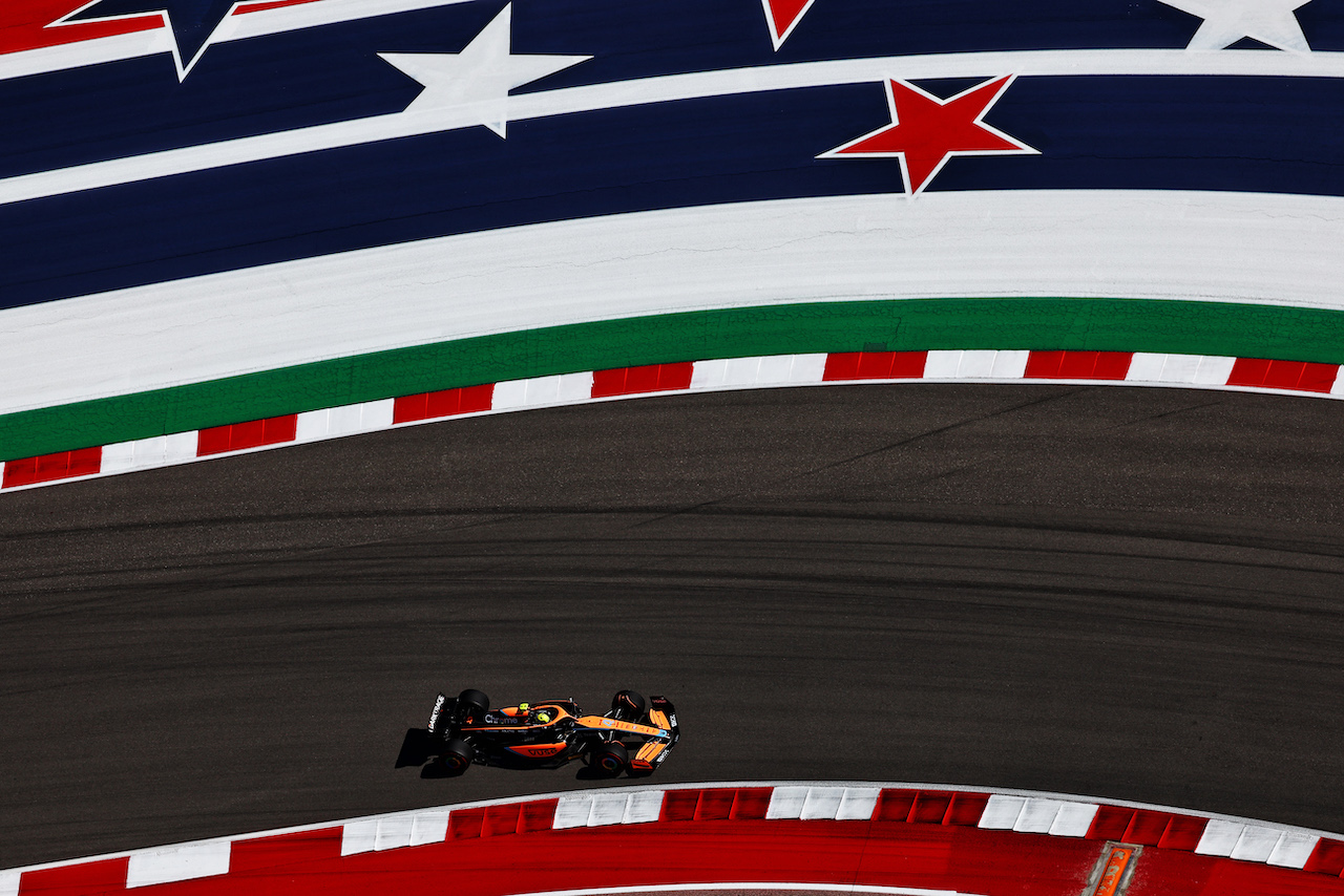 GP STATI UNITI, Lando Norris (GBR) McLaren MCL36.
22.10.2022. Formula 1 World Championship, Rd 19, United States Grand Prix, Austin, Texas, USA, Qualifiche Day.
 - www.xpbimages.com, EMail: requests@xpbimages.com © Copyright: Coates / XPB Images