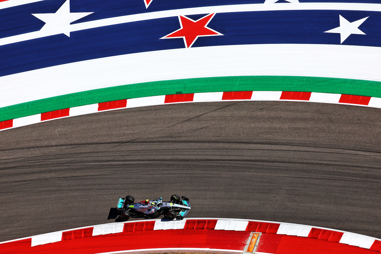 GP STATI UNITI, Lewis Hamilton (GBR) Mercedes AMG F1 W13.
22.10.2022. Formula 1 World Championship, Rd 19, United States Grand Prix, Austin, Texas, USA, Qualifiche Day.
 - www.xpbimages.com, EMail: requests@xpbimages.com © Copyright: Coates / XPB Images