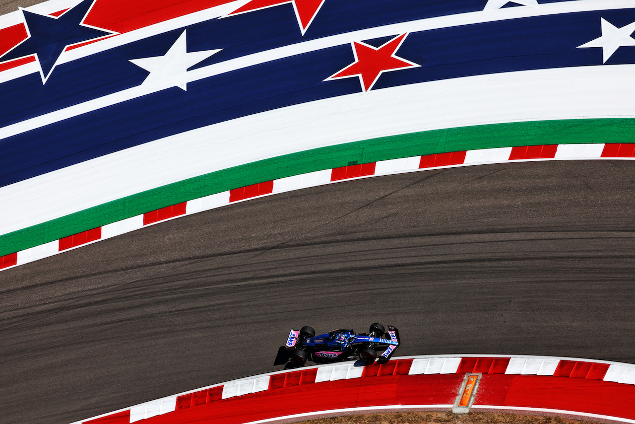 GP STATI UNITI, Fernando Alonso (ESP) Alpine F1 Team A522.
22.10.2022. Formula 1 World Championship, Rd 19, United States Grand Prix, Austin, Texas, USA, Qualifiche Day.
 - www.xpbimages.com, EMail: requests@xpbimages.com © Copyright: Coates / XPB Images