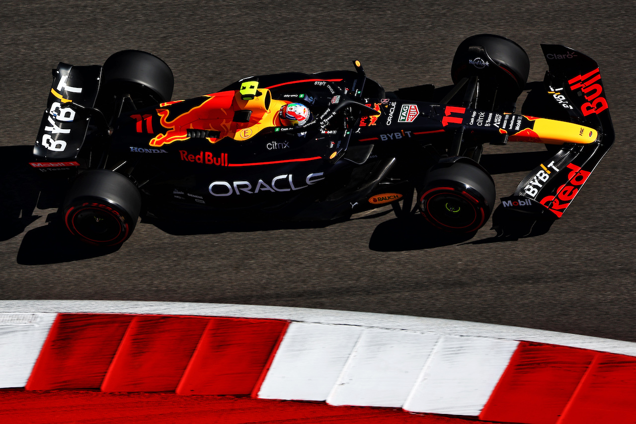 GP STATI UNITI, Sergio Perez (MEX) Red Bull Racing RB18.
22.10.2022. Formula 1 World Championship, Rd 19, United States Grand Prix, Austin, Texas, USA, Qualifiche Day.
 - www.xpbimages.com, EMail: requests@xpbimages.com © Copyright: Coates / XPB Images