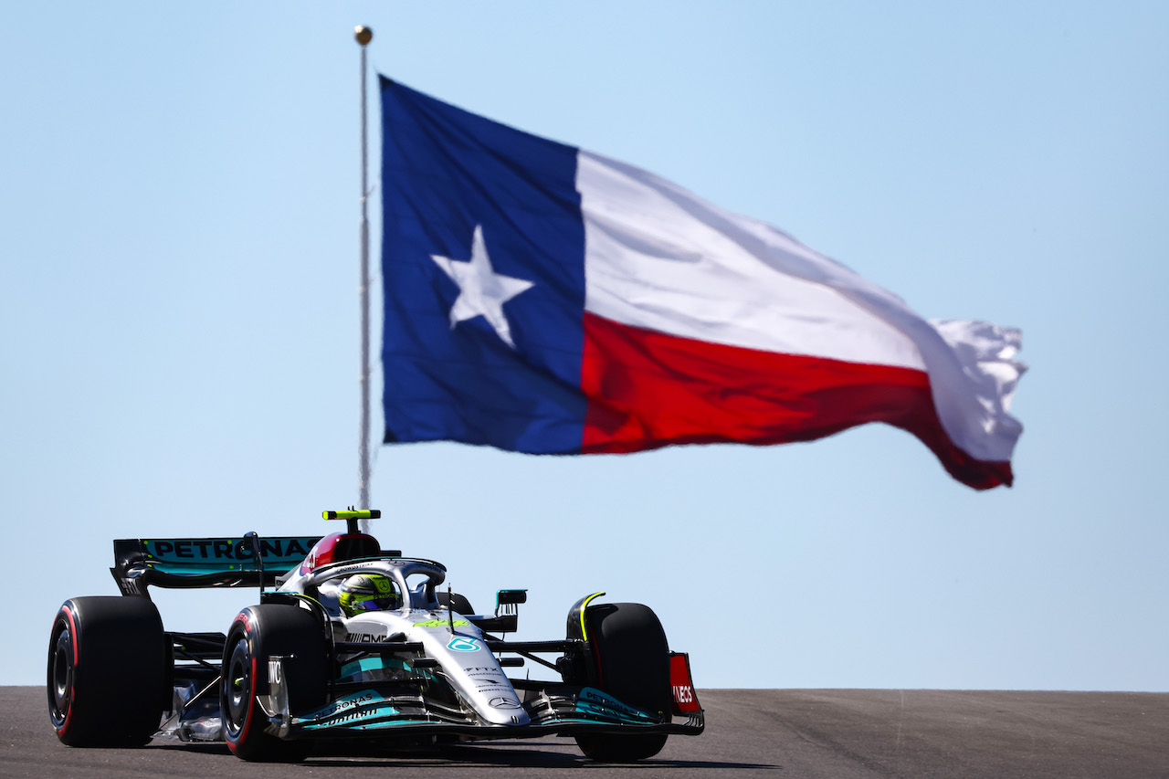 GP STATI UNITI, Lewis Hamilton (GBR), Mercedes AMG F1  
21.10.2022. Formula 1 World Championship, Rd 19, United States Grand Prix, Austin, Texas, USA, Practice Day.
- www.xpbimages.com, EMail: requests@xpbimages.com ¬© Copyright: Charniaux / XPB Images