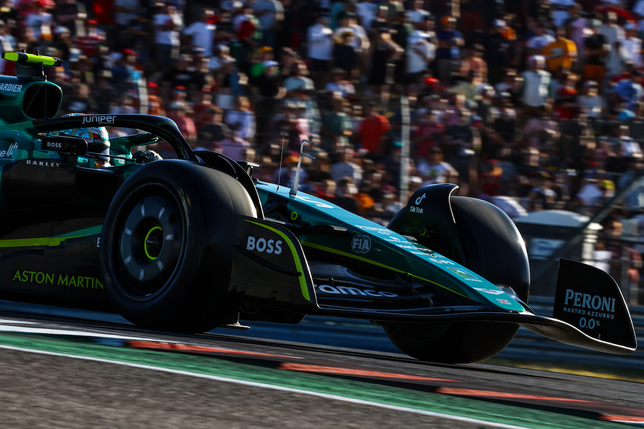 GP STATI UNITI, Sebastian Vettel (GER), Aston Martin F1 Team 
21.10.2022. Formula 1 World Championship, Rd 19, United States Grand Prix, Austin, Texas, USA, Practice Day.
- www.xpbimages.com, EMail: requests@xpbimages.com ¬© Copyright: Charniaux / XPB Images