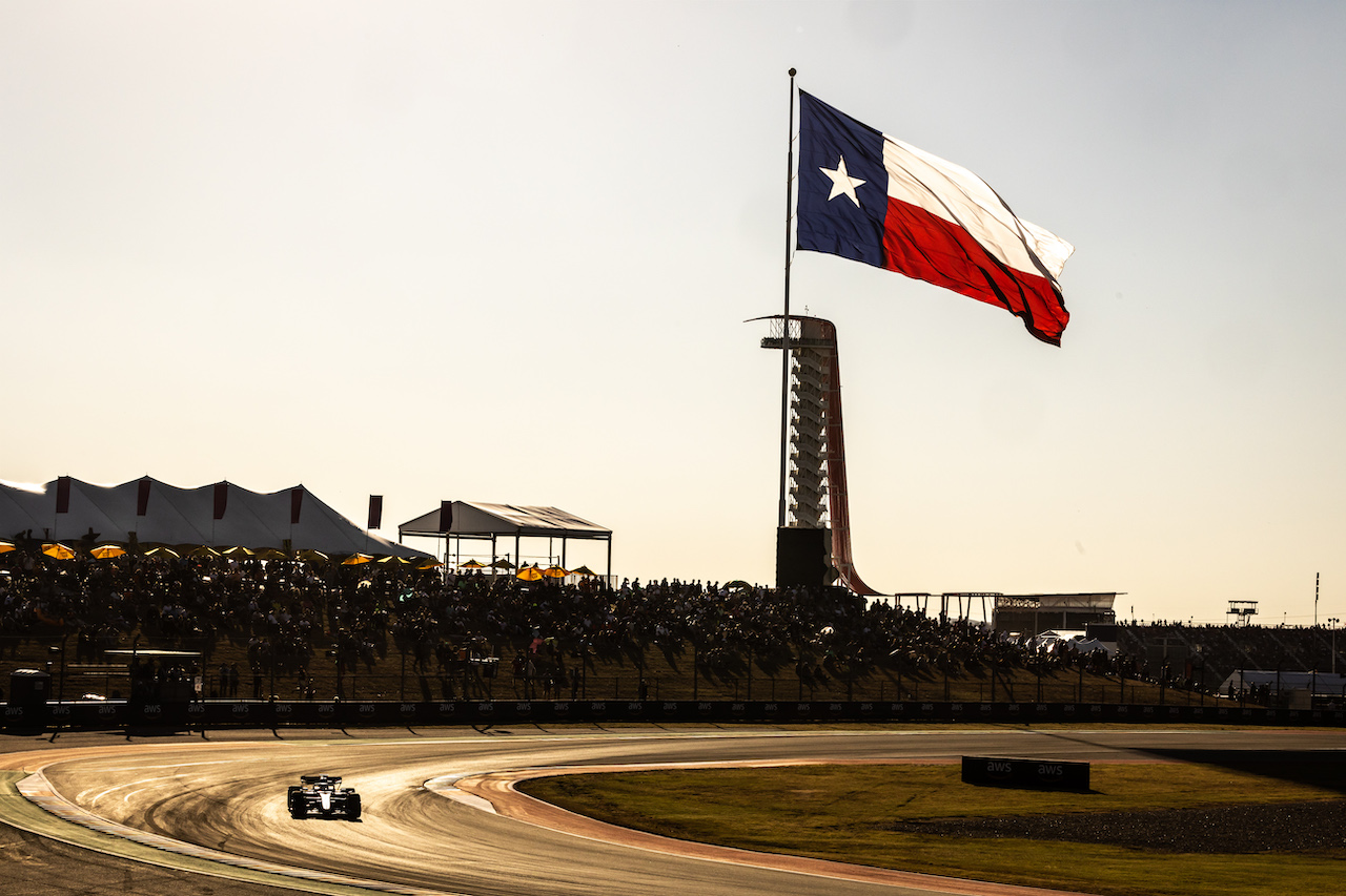 GP STATI UNITI, Pierre Gasly (FRA) AlphaTauri AT03.
21.10.2022. Formula 1 World Championship, Rd 19, United States Grand Prix, Austin, Texas, USA, Practice Day.
- www.xpbimages.com, EMail: requests@xpbimages.com © Copyright: Bearne / XPB Images