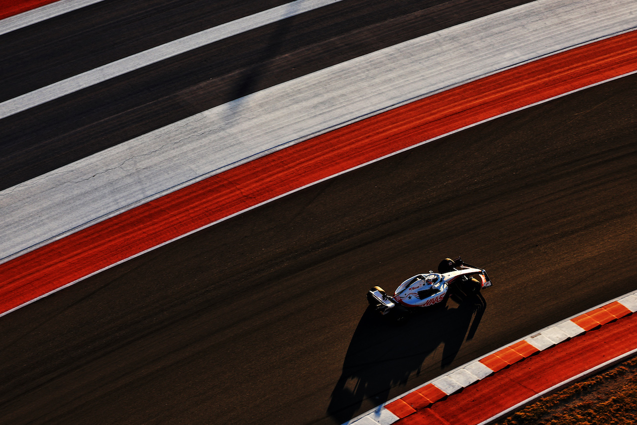 GP STATI UNITI, Kevin Magnussen (DEN) Haas VF-22.
21.10.2022. Formula 1 World Championship, Rd 19, United States Grand Prix, Austin, Texas, USA, Practice Day.
 - www.xpbimages.com, EMail: requests@xpbimages.com © Copyright: Coates / XPB Images