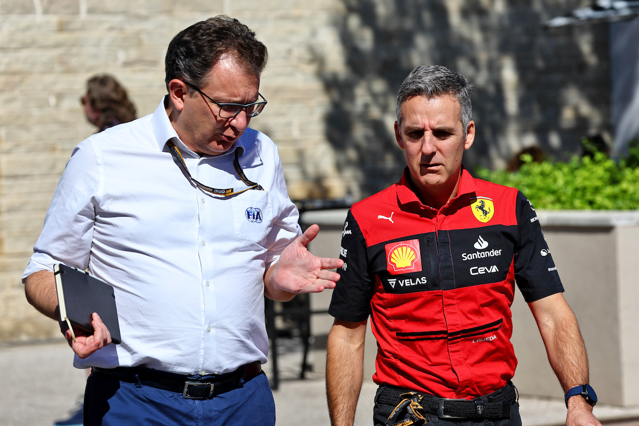 GP STATI UNITI, (L to R): Nicholas Tombazis (GRE) FIA Head of Single-Seater Technical Matters with Inaki Rueda (ESP) Ferrari Gara Strategist.
21.10.2022. Formula 1 World Championship, Rd 19, United States Grand Prix, Austin, Texas, USA, Practice Day.
- www.xpbimages.com, EMail: requests@xpbimages.com © Copyright: Batchelor / XPB Images