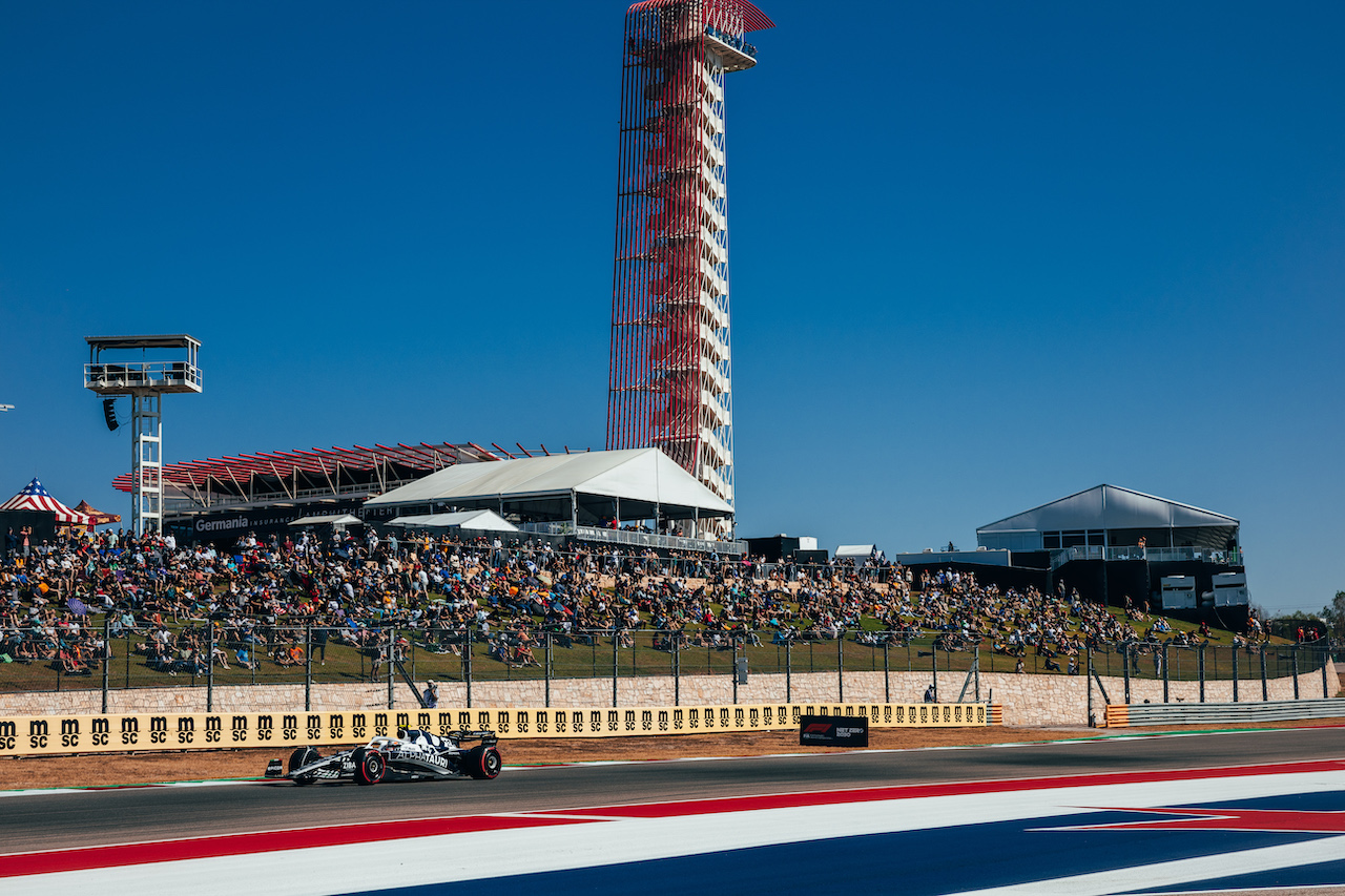 GP STATI UNITI, Yuki Tsunoda (JPN) AlphaTauri AT03.
21.10.2022. Formula 1 World Championship, Rd 19, United States Grand Prix, Austin, Texas, USA, Practice Day.
- www.xpbimages.com, EMail: requests@xpbimages.com © Copyright: Bearne / XPB Images