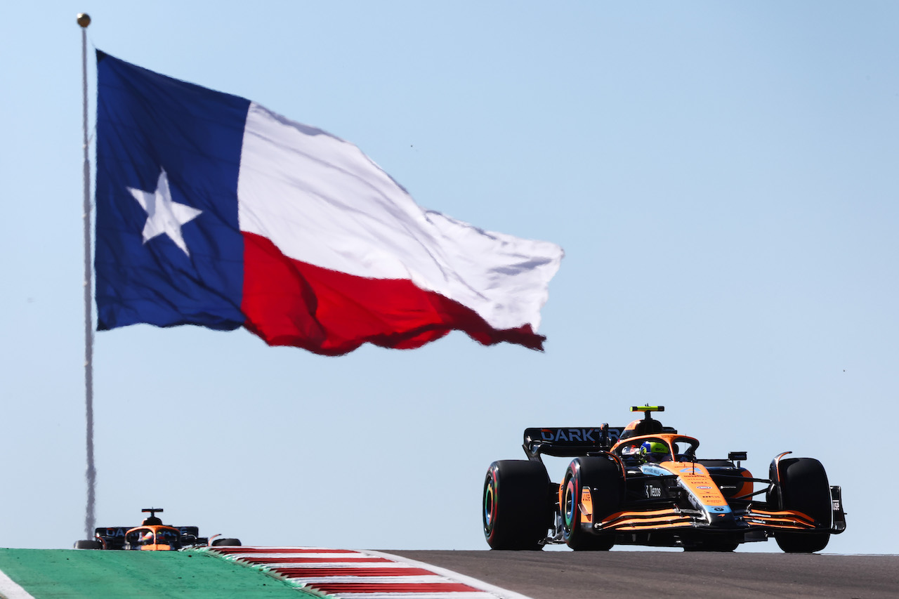 GP STATI UNITI, Lando Norris (GBR), McLaren F1 Team 
21.10.2022. Formula 1 World Championship, Rd 19, United States Grand Prix, Austin, Texas, USA, Practice Day.
- www.xpbimages.com, EMail: requests@xpbimages.com ¬© Copyright: Charniaux / XPB Images