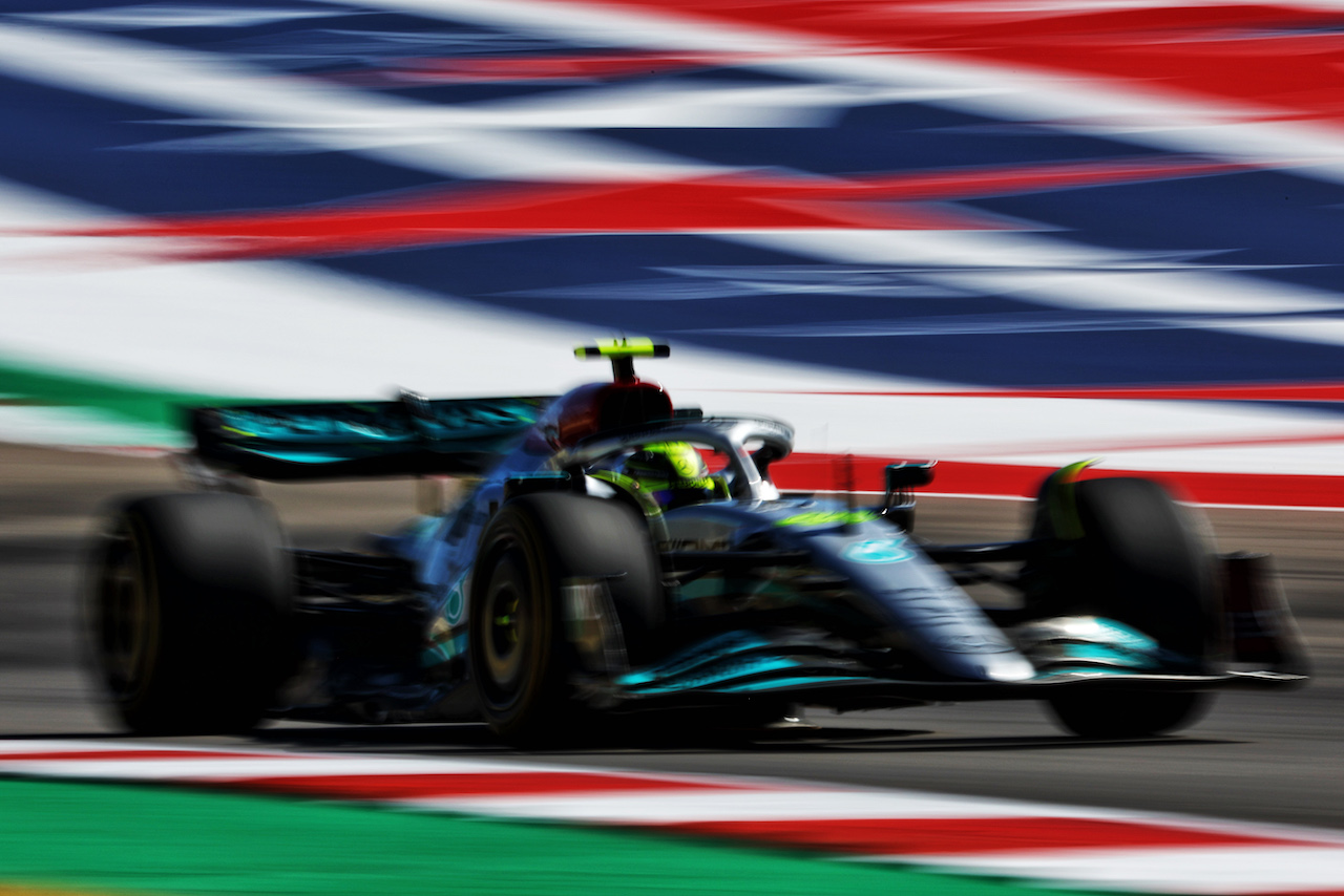 GP STATI UNITI, Lewis Hamilton (GBR) Mercedes AMG F1 W13.
21.10.2022. Formula 1 World Championship, Rd 19, United States Grand Prix, Austin, Texas, USA, Practice Day.
 - www.xpbimages.com, EMail: requests@xpbimages.com © Copyright: Coates / XPB Images