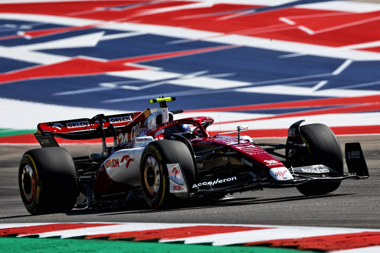GP STATI UNITI, Guanyu Zhou (CHN) Alfa Romeo F1 Team C42.
21.10.2022. Formula 1 World Championship, Rd 19, United States Grand Prix, Austin, Texas, USA, Practice Day.
 - www.xpbimages.com, EMail: requests@xpbimages.com © Copyright: Coates / XPB Images