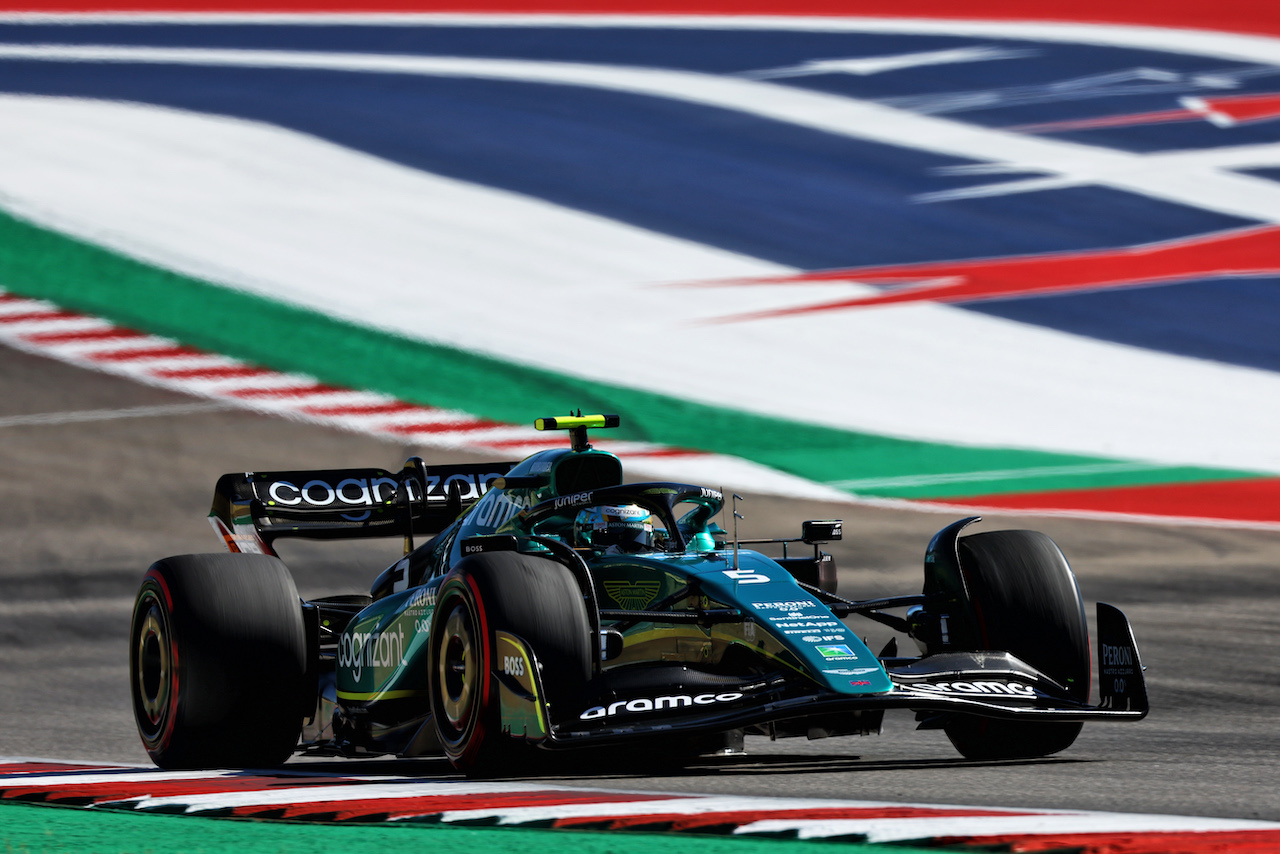 GP STATI UNITI, Sebastian Vettel (GER) Aston Martin F1 Team AMR22.
21.10.2022. Formula 1 World Championship, Rd 19, United States Grand Prix, Austin, Texas, USA, Practice Day.
 - www.xpbimages.com, EMail: requests@xpbimages.com © Copyright: Coates / XPB Images