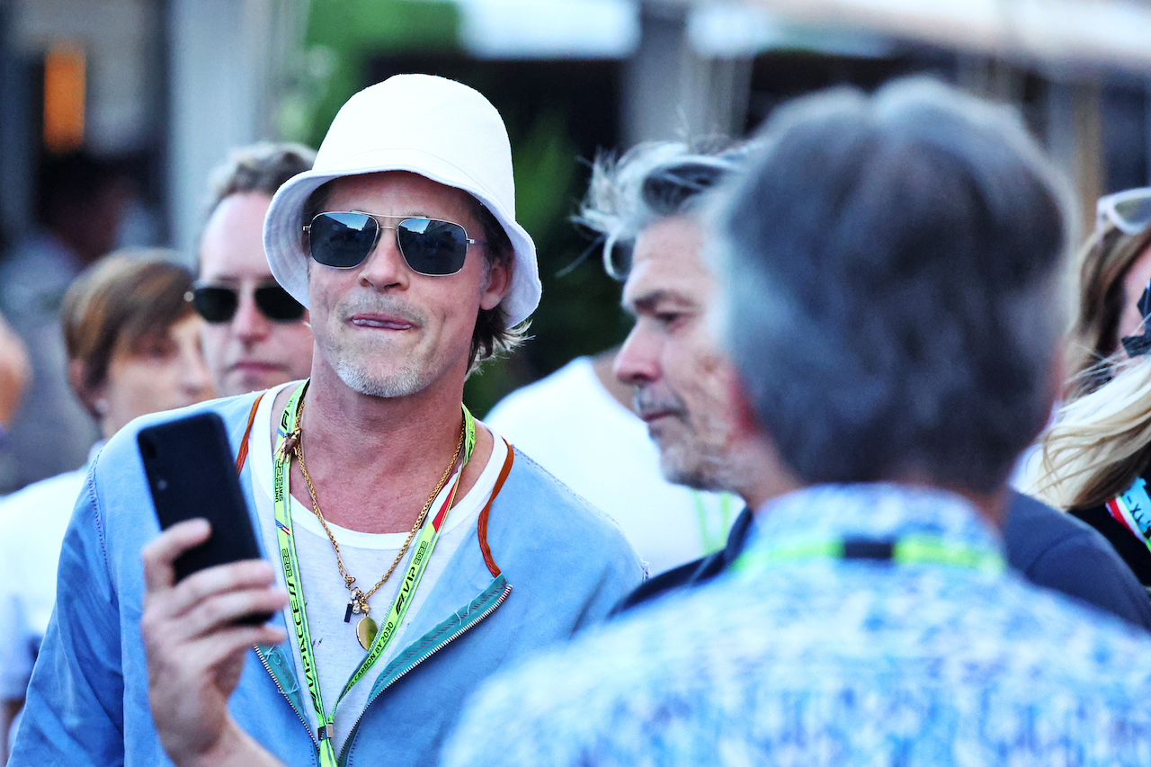 GP STATI UNITI, Brad Pitt (USA) Actor.
21.10.2022. Formula 1 World Championship, Rd 19, United States Grand Prix, Austin, Texas, USA, Practice Day.
- www.xpbimages.com, EMail: requests@xpbimages.com © Copyright: Batchelor / XPB Images