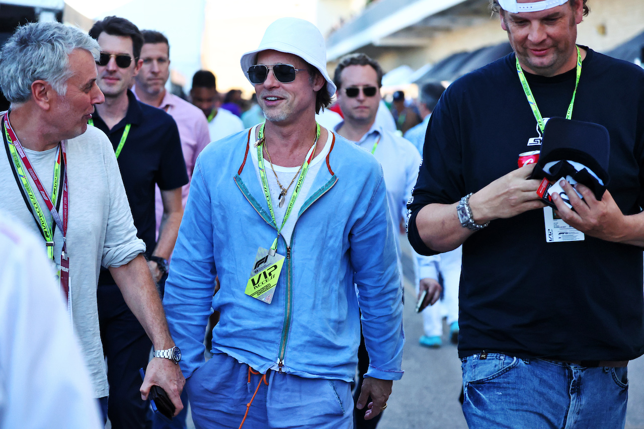 GP STATI UNITI, Brad Pitt (USA) Actor.
21.10.2022. Formula 1 World Championship, Rd 19, United States Grand Prix, Austin, Texas, USA, Practice Day.
- www.xpbimages.com, EMail: requests@xpbimages.com © Copyright: Batchelor / XPB Images