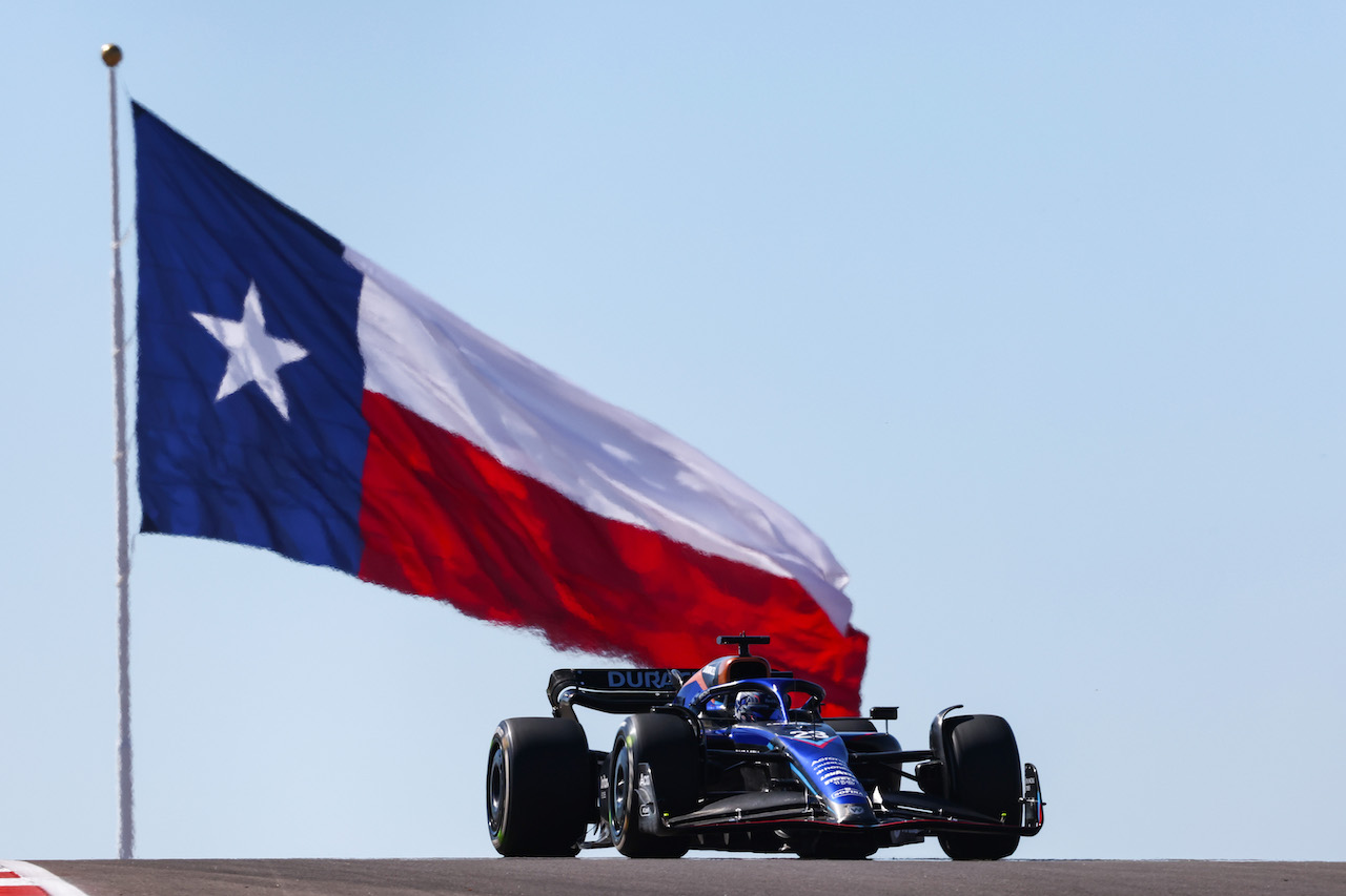 GP STATI UNITI, Alex Albon (THA), Williams F1 Team 
21.10.2022. Formula 1 World Championship, Rd 19, United States Grand Prix, Austin, Texas, USA, Practice Day.
- www.xpbimages.com, EMail: requests@xpbimages.com ¬© Copyright: Charniaux / XPB Images