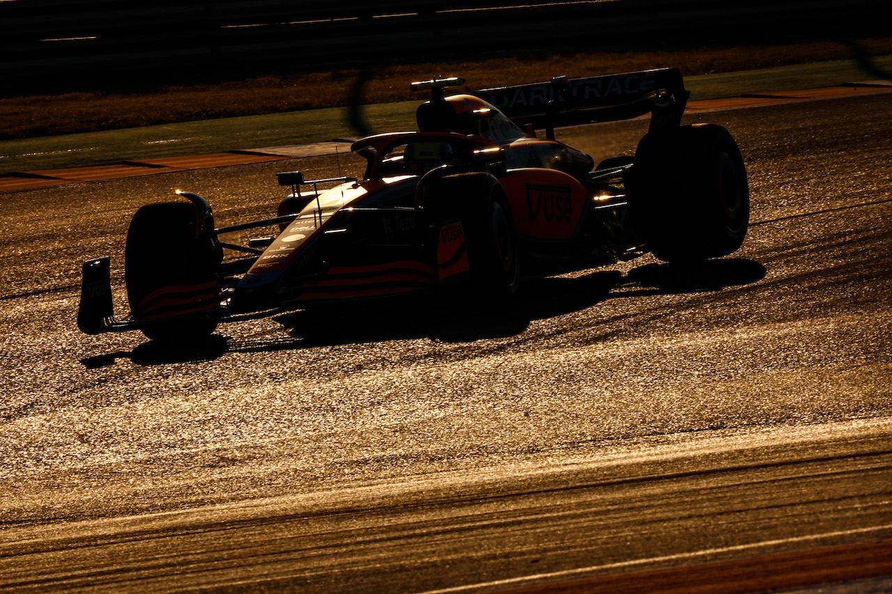 GP STATI UNITI, Lando Norris (GBR), McLaren F1 Team 
21.10.2022. Formula 1 World Championship, Rd 19, United States Grand Prix, Austin, Texas, USA, Practice Day.
- www.xpbimages.com, EMail: requests@xpbimages.com ¬© Copyright: Charniaux / XPB Images