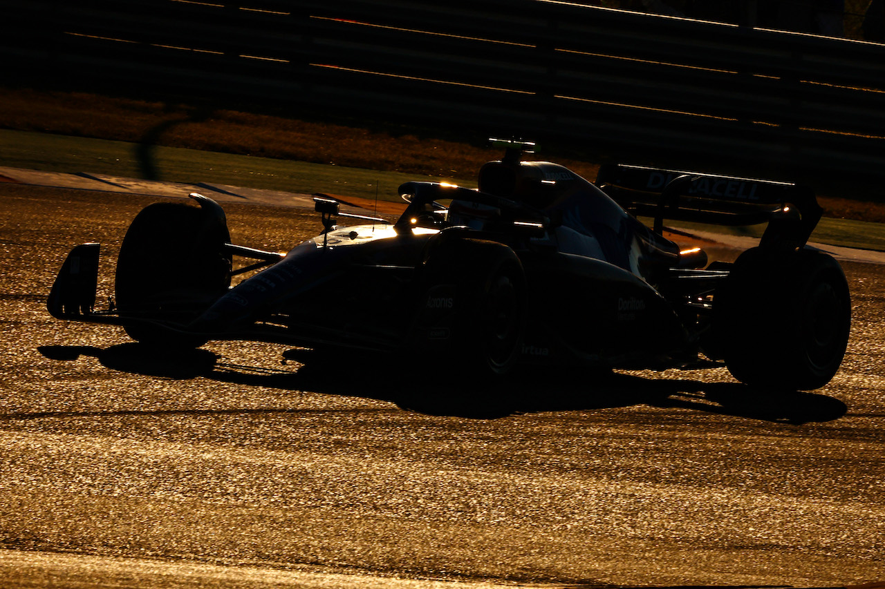 GP STATI UNITI, Nicholas Latifi (CDN), Williams Racing 
21.10.2022. Formula 1 World Championship, Rd 19, United States Grand Prix, Austin, Texas, USA, Practice Day.
- www.xpbimages.com, EMail: requests@xpbimages.com © Copyright: Charniaux / XPB Images