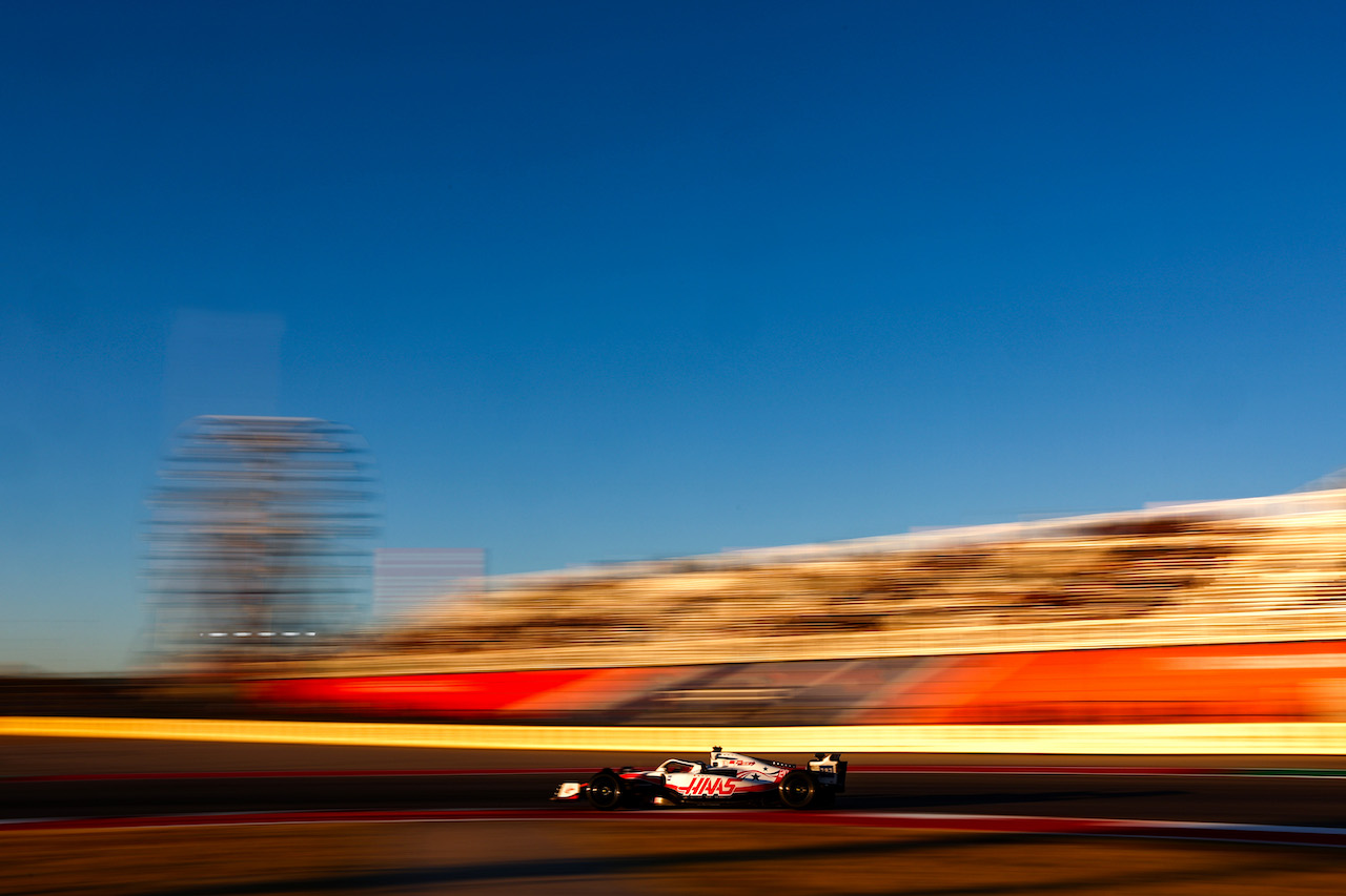 GP STATI UNITI, Kevin Magnussen (DEN) Haas F1 Team 
21.10.2022. Formula 1 World Championship, Rd 19, United States Grand Prix, Austin, Texas, USA, Practice Day.
- www.xpbimages.com, EMail: requests@xpbimages.com ¬© Copyright: Charniaux / XPB Images