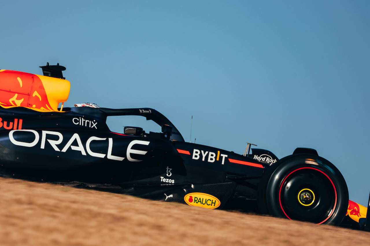 GP STATI UNITI, Max Verstappen (NLD) Red Bull Racing RB18.
21.10.2022. Formula 1 World Championship, Rd 19, United States Grand Prix, Austin, Texas, USA, Practice Day.
- www.xpbimages.com, EMail: requests@xpbimages.com © Copyright: Bearne / XPB Images
