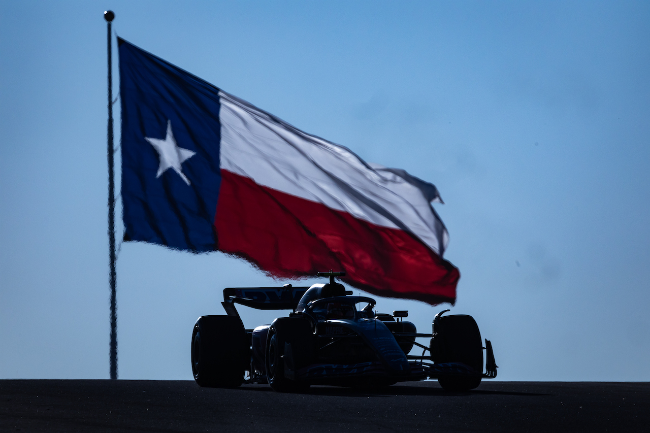 GP STATI UNITI, Esteban Ocon (FRA) Alpine F1 Team A522.
21.10.2022. Formula 1 World Championship, Rd 19, United States Grand Prix, Austin, Texas, USA, Practice Day.
- www.xpbimages.com, EMail: requests@xpbimages.com © Copyright: Bearne / XPB Images