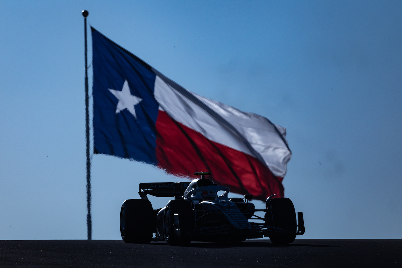 GP STATI UNITI, Yuki Tsunoda (JPN) AlphaTauri AT03.
21.10.2022. Formula 1 World Championship, Rd 19, United States Grand Prix, Austin, Texas, USA, Practice Day.
- www.xpbimages.com, EMail: requests@xpbimages.com © Copyright: Bearne / XPB Images