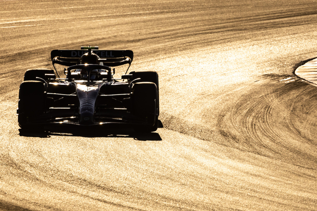 GP STATI UNITI, Nicholas Latifi (CDN) Williams Racing FW44.
21.10.2022. Formula 1 World Championship, Rd 19, United States Grand Prix, Austin, Texas, USA, Practice Day.
- www.xpbimages.com, EMail: requests@xpbimages.com © Copyright: Bearne / XPB Images