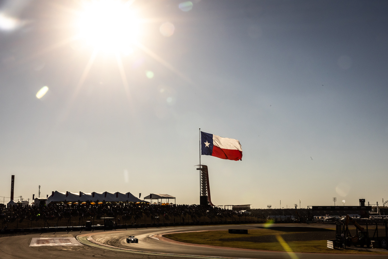 GP STATI UNITI, Esteban Ocon (FRA) Alpine F1 Team A522.
21.10.2022. Formula 1 World Championship, Rd 19, United States Grand Prix, Austin, Texas, USA, Practice Day.
- www.xpbimages.com, EMail: requests@xpbimages.com © Copyright: Bearne / XPB Images