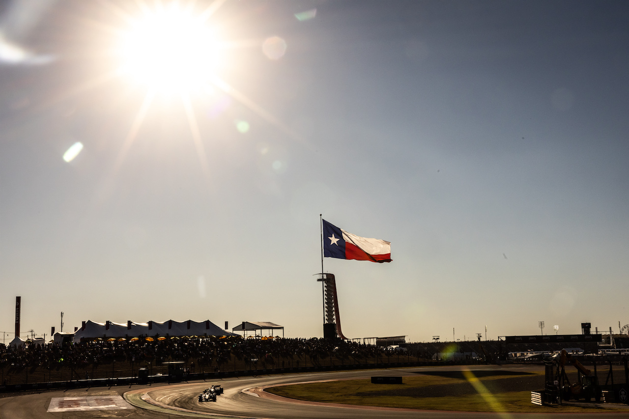 GP STATI UNITI, Lando Norris (GBR) McLaren MCL36.
21.10.2022. Formula 1 World Championship, Rd 19, United States Grand Prix, Austin, Texas, USA, Practice Day.
- www.xpbimages.com, EMail: requests@xpbimages.com © Copyright: Bearne / XPB Images