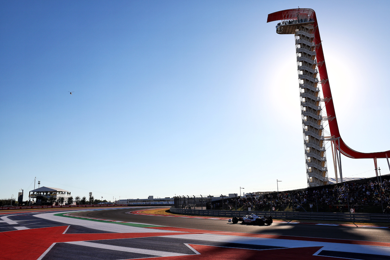 GP STATI UNITI, Kevin Magnussen (DEN) Haas VF-22.
21.10.2022. Formula 1 World Championship, Rd 19, United States Grand Prix, Austin, Texas, USA, Practice Day.
 - www.xpbimages.com, EMail: requests@xpbimages.com © Copyright: Coates / XPB Images