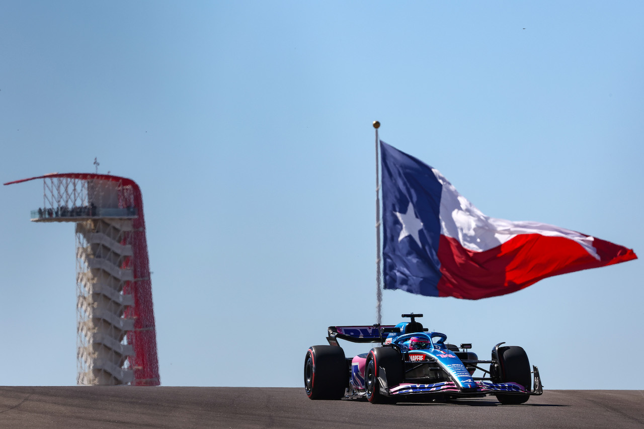 GP STATI UNITI, Fernando Alonso (ESP), Alpine F1 Team 
21.10.2022. Formula 1 World Championship, Rd 19, United States Grand Prix, Austin, Texas, USA, Practice Day.
- www.xpbimages.com, EMail: requests@xpbimages.com © Copyright: Charniaux / XPB Images