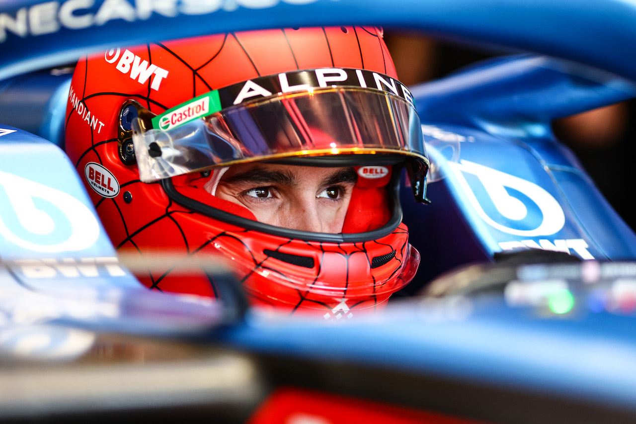 GP STATI UNITI, Esteban Ocon (FRA), Alpine F1 Team 
21.10.2022. Formula 1 World Championship, Rd 19, United States Grand Prix, Austin, Texas, USA, Practice Day.
- www.xpbimages.com, EMail: requests@xpbimages.com ¬© Copyright: Charniaux / XPB Images