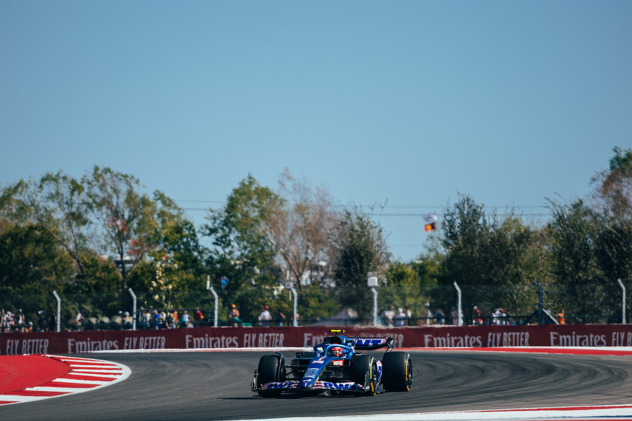 GP STATI UNITI, Esteban Ocon (FRA) Alpine F1 Team A522.
21.10.2022. Formula 1 World Championship, Rd 19, United States Grand Prix, Austin, Texas, USA, Practice Day.
- www.xpbimages.com, EMail: requests@xpbimages.com © Copyright: Bearne / XPB Images