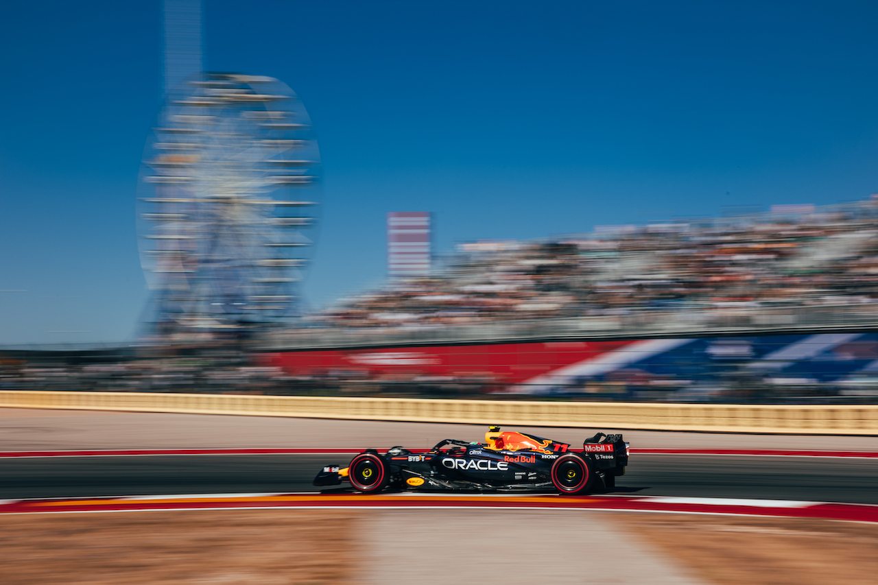 GP STATI UNITI, Sergio Perez (MEX) Red Bull Racing RB18.
21.10.2022. Formula 1 World Championship, Rd 19, United States Grand Prix, Austin, Texas, USA, Practice Day.
- www.xpbimages.com, EMail: requests@xpbimages.com © Copyright: Bearne / XPB Images