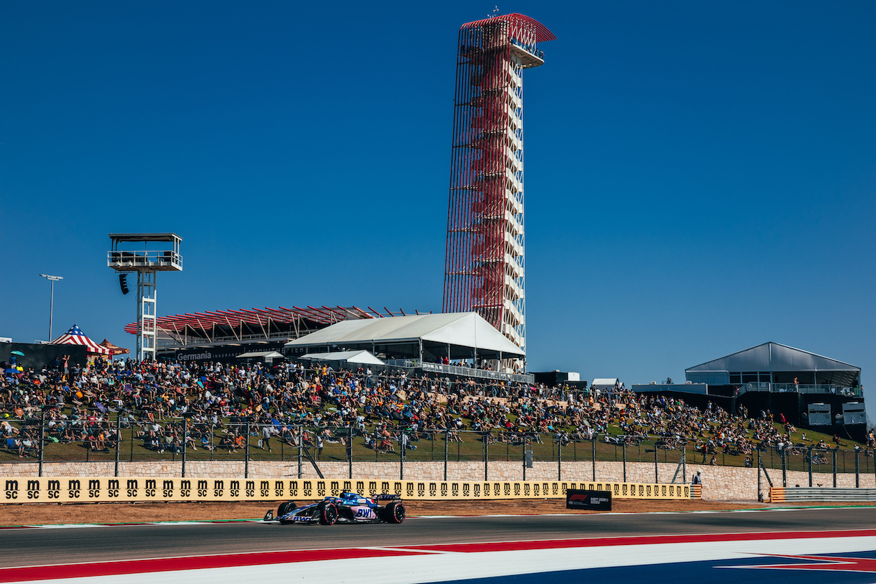 GP STATI UNITI, Fernando Alonso (ESP) Alpine F1 Team A522.
21.10.2022. Formula 1 World Championship, Rd 19, United States Grand Prix, Austin, Texas, USA, Practice Day.
- www.xpbimages.com, EMail: requests@xpbimages.com © Copyright: Bearne / XPB Images