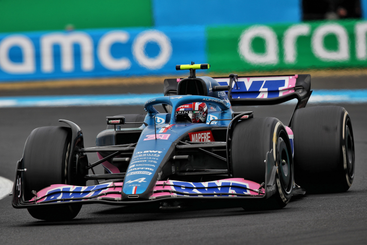 GP UNGHERIA, Esteban Ocon (FRA) Alpine F1 Team A522.
31.07.2022. Formula 1 World Championship, Rd 13, Hungarian Grand Prix, Budapest, Hungary, Gara Day.
 - www.xpbimages.com, EMail: requests@xpbimages.com © Copyright: Coates / XPB Images
