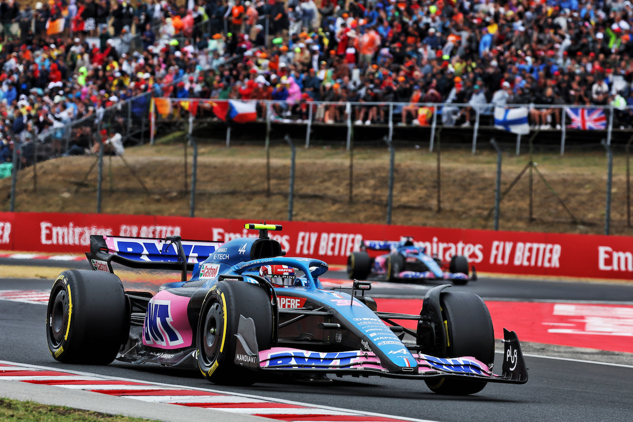 GP UNGHERIA, Esteban Ocon (FRA) Alpine F1 Team A522.
31.07.2022. Formula 1 World Championship, Rd 13, Hungarian Grand Prix, Budapest, Hungary, Gara Day.
- www.xpbimages.com, EMail: requests@xpbimages.com © Copyright: Bearne / XPB Images