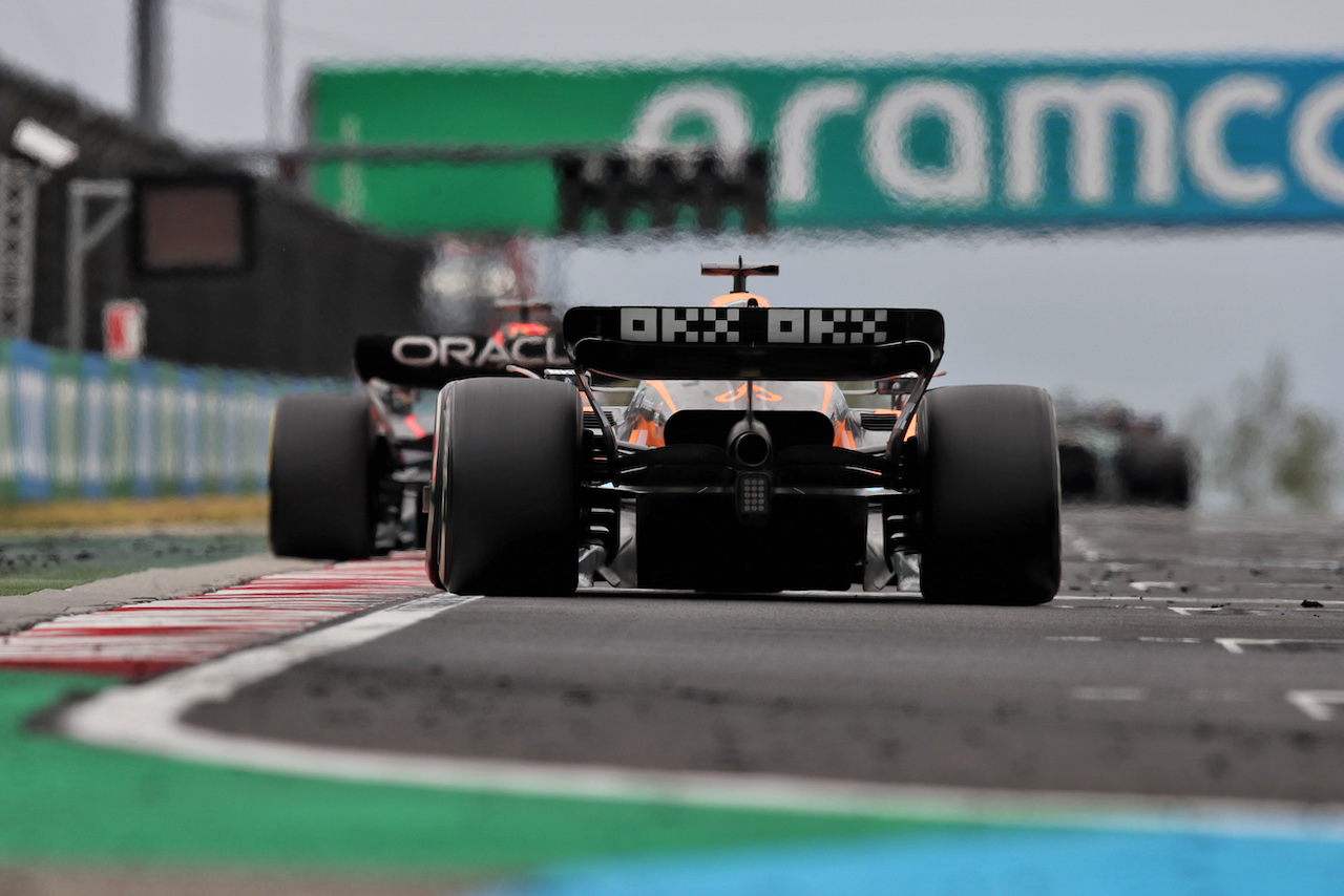 GP UNGHERIA, Daniel Ricciardo (AUS) McLaren MCL36.
31.07.2022. Formula 1 World Championship, Rd 13, Hungarian Grand Prix, Budapest, Hungary, Gara Day.
 - www.xpbimages.com, EMail: requests@xpbimages.com © Copyright: Coates / XPB Images