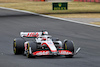 GP UNGHERIA, Kevin Magnussen (DEN) Haas VF-22 with a broken front wing.
31.07.2022. Formula 1 World Championship, Rd 13, Hungarian Grand Prix, Budapest, Hungary, Gara Day.
- www.xpbimages.com, EMail: requests@xpbimages.com © Copyright: Moy / XPB Images