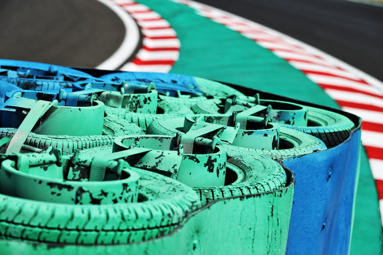 GP UNGHERIA, Circuit Atmosfera - tyre barrier.
28.07.2022. Formula 1 World Championship, Rd 13, Hungarian Grand Prix, Budapest, Hungary, Preparation Day.
- www.xpbimages.com, EMail: requests@xpbimages.com © Copyright: Moy / XPB Images