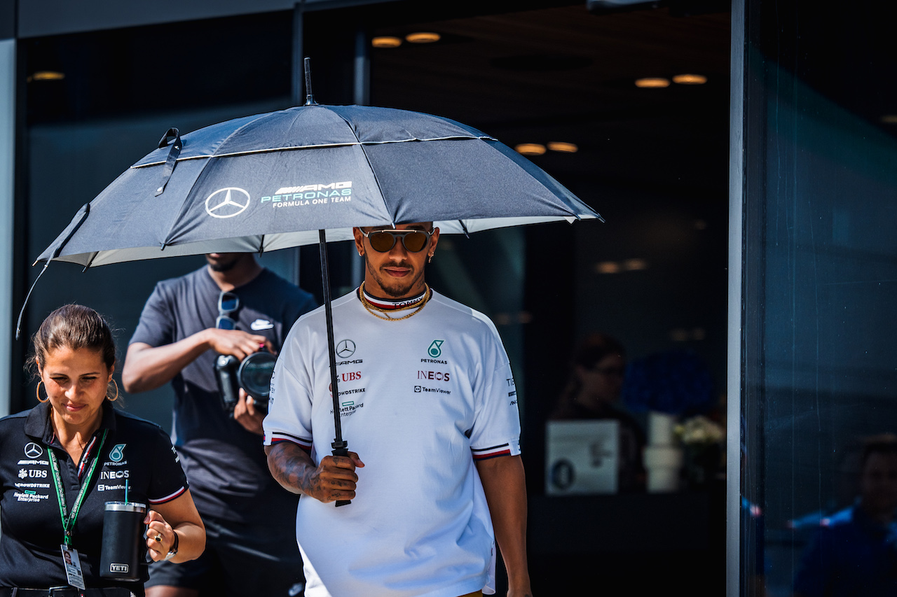 GP UNGHERIA, Lewis Hamilton (GBR) Mercedes AMG F1.
28.07.2022. Formula 1 World Championship, Rd 13, Hungarian Grand Prix, Budapest, Hungary, Preparation Day.
- www.xpbimages.com, EMail: requests@xpbimages.com © Copyright: Bearne / XPB Images