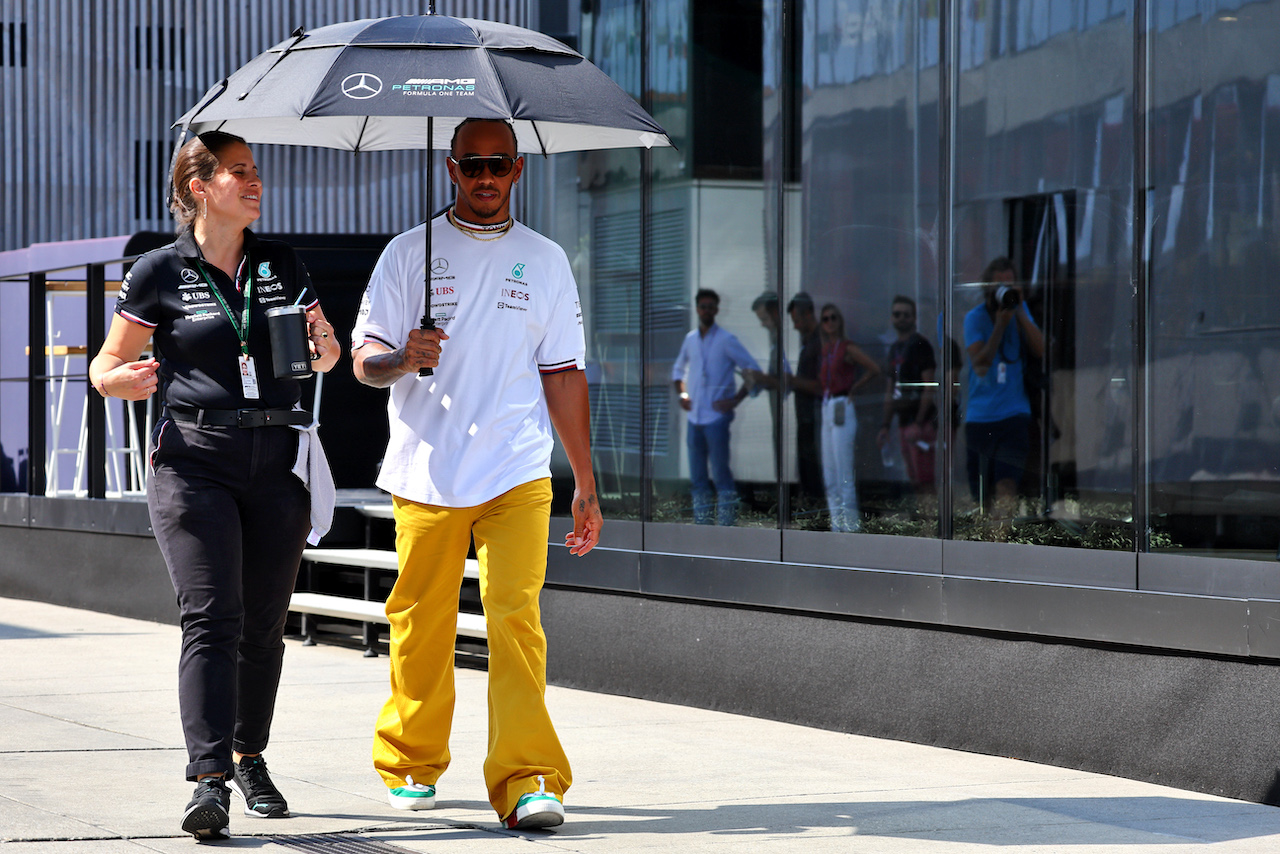 GP UNGHERIA, Lewis Hamilton (GBR) Mercedes AMG F1.
28.07.2022. Formula 1 World Championship, Rd 13, Hungarian Grand Prix, Budapest, Hungary, Preparation Day.
- www.xpbimages.com, EMail: requests@xpbimages.com © Copyright: Batchelor / XPB Images