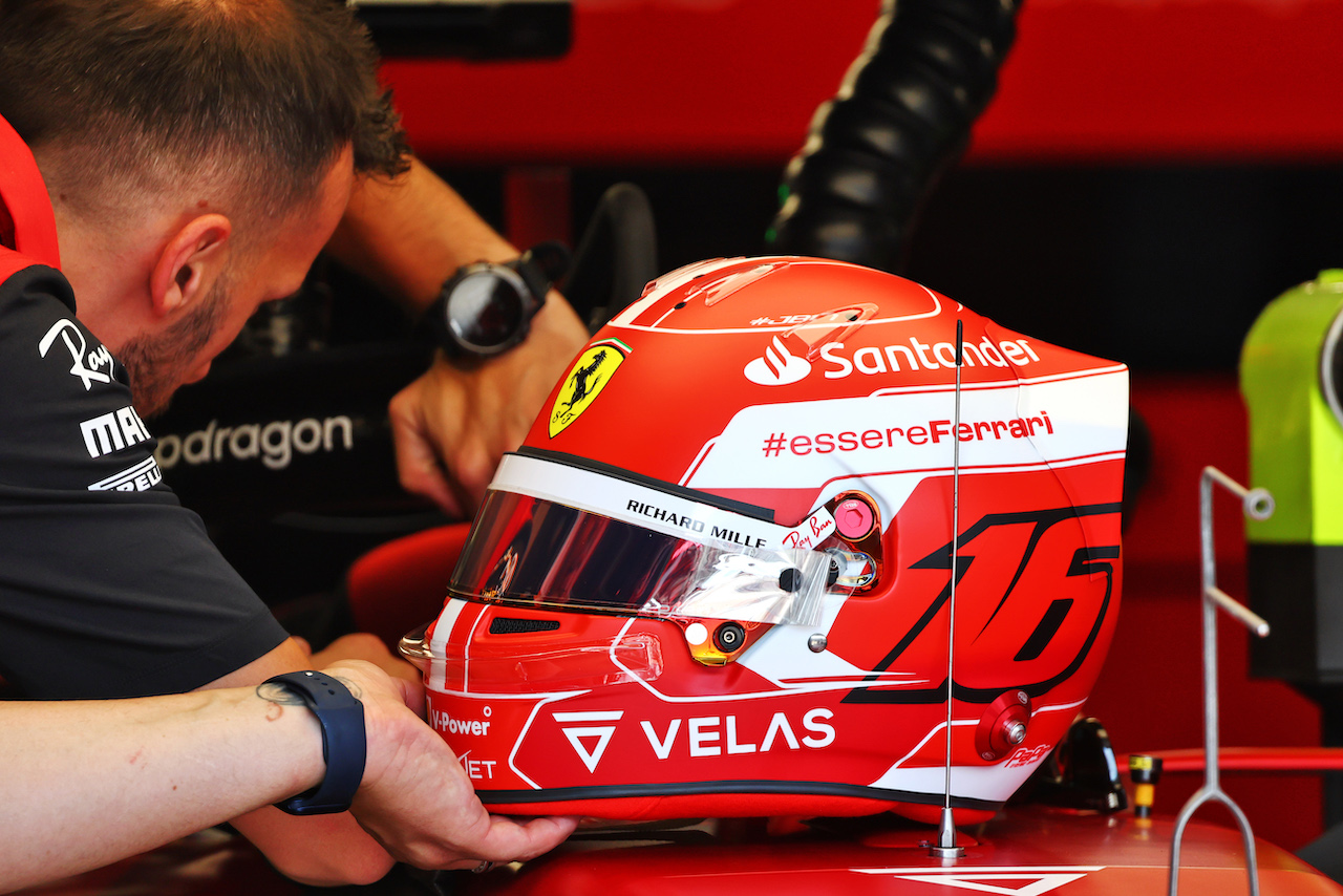 GP UNGHERIA, The helmet of Charles Leclerc (MON) Ferrari.
28.07.2022. Formula 1 World Championship, Rd 13, Hungarian Grand Prix, Budapest, Hungary, Preparation Day.
- www.xpbimages.com, EMail: requests@xpbimages.com © Copyright: Batchelor / XPB Images