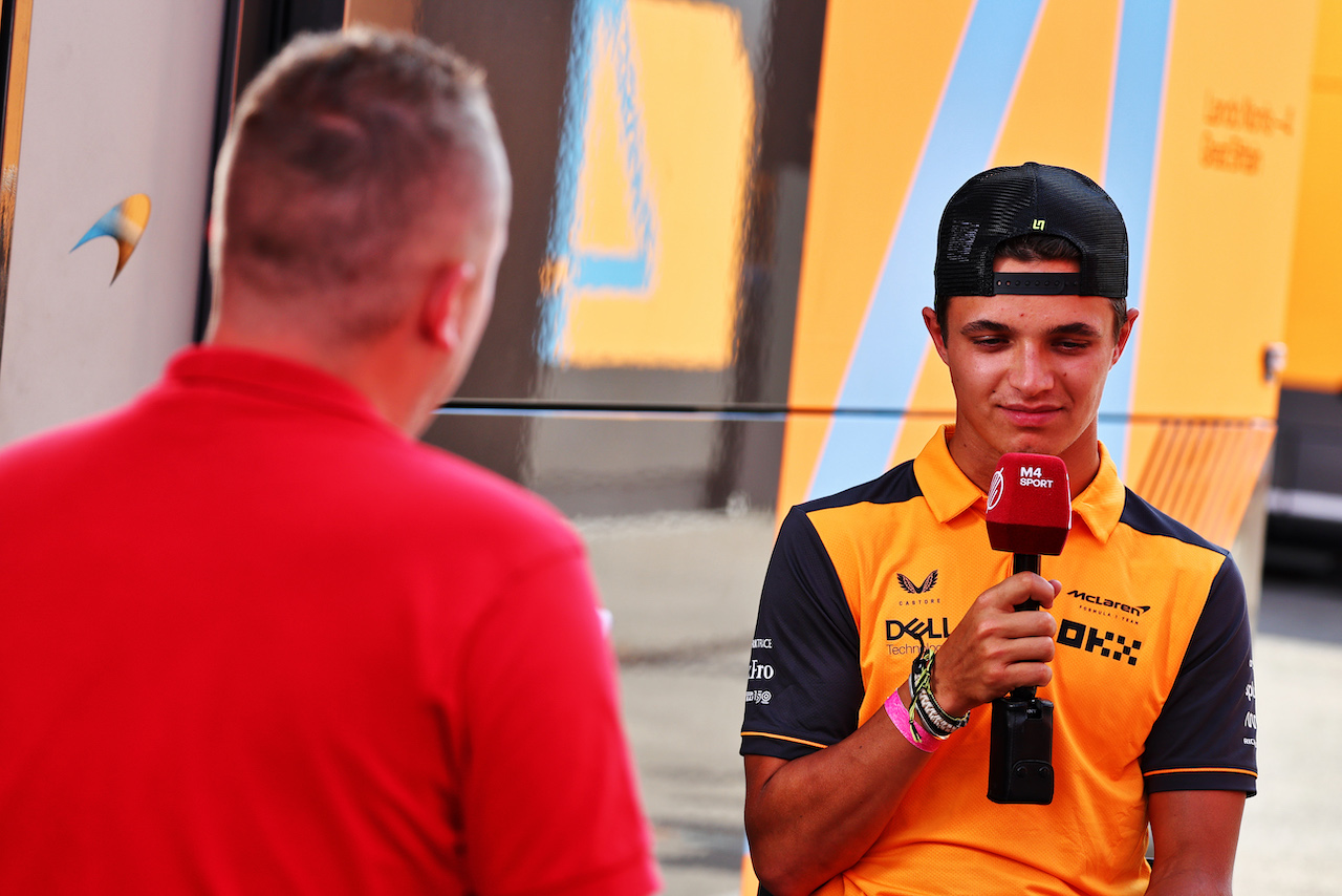 GP UNGHERIA, Lando Norris (GBR) McLaren.
28.07.2022. Formula 1 World Championship, Rd 13, Hungarian Grand Prix, Budapest, Hungary, Preparation Day.
- www.xpbimages.com, EMail: requests@xpbimages.com © Copyright: Batchelor / XPB Images