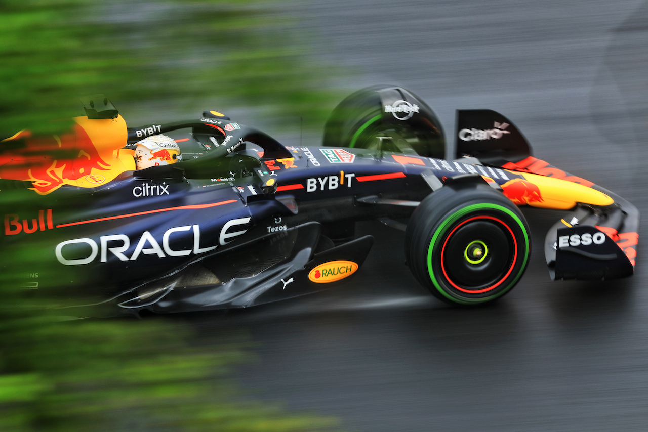 GP UNGHERIA, Max Verstappen (NLD) Red Bull Racing RB18.
30.07.2022. Formula 1 World Championship, Rd 13, Hungarian Grand Prix, Budapest, Hungary, Qualifiche Day.
- www.xpbimages.com, EMail: requests@xpbimages.com © Copyright: Bearne / XPB Images