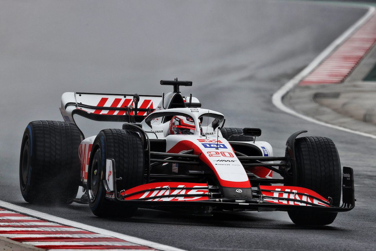 GP UNGHERIA, Kevin Magnussen (DEN) Haas VF-22.
30.07.2022. Formula 1 World Championship, Rd 13, Hungarian Grand Prix, Budapest, Hungary, Qualifiche Day.
- www.xpbimages.com, EMail: requests@xpbimages.com © Copyright: Moy / XPB Images