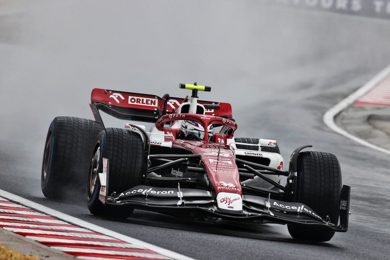 GP UNGHERIA, Guanyu Zhou (CHN) Alfa Romeo F1 Team C42.
30.07.2022. Formula 1 World Championship, Rd 13, Hungarian Grand Prix, Budapest, Hungary, Qualifiche Day.
- www.xpbimages.com, EMail: requests@xpbimages.com © Copyright: Moy / XPB Images