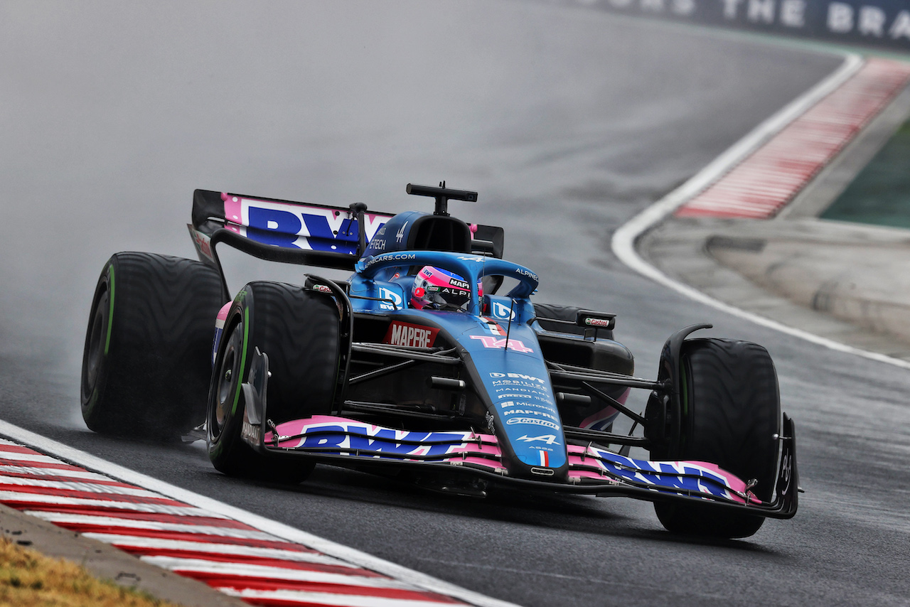 GP UNGHERIA, Fernando Alonso (ESP) Alpine F1 Team A522.
30.07.2022. Formula 1 World Championship, Rd 13, Hungarian Grand Prix, Budapest, Hungary, Qualifiche Day.
- www.xpbimages.com, EMail: requests@xpbimages.com © Copyright: Moy / XPB Images