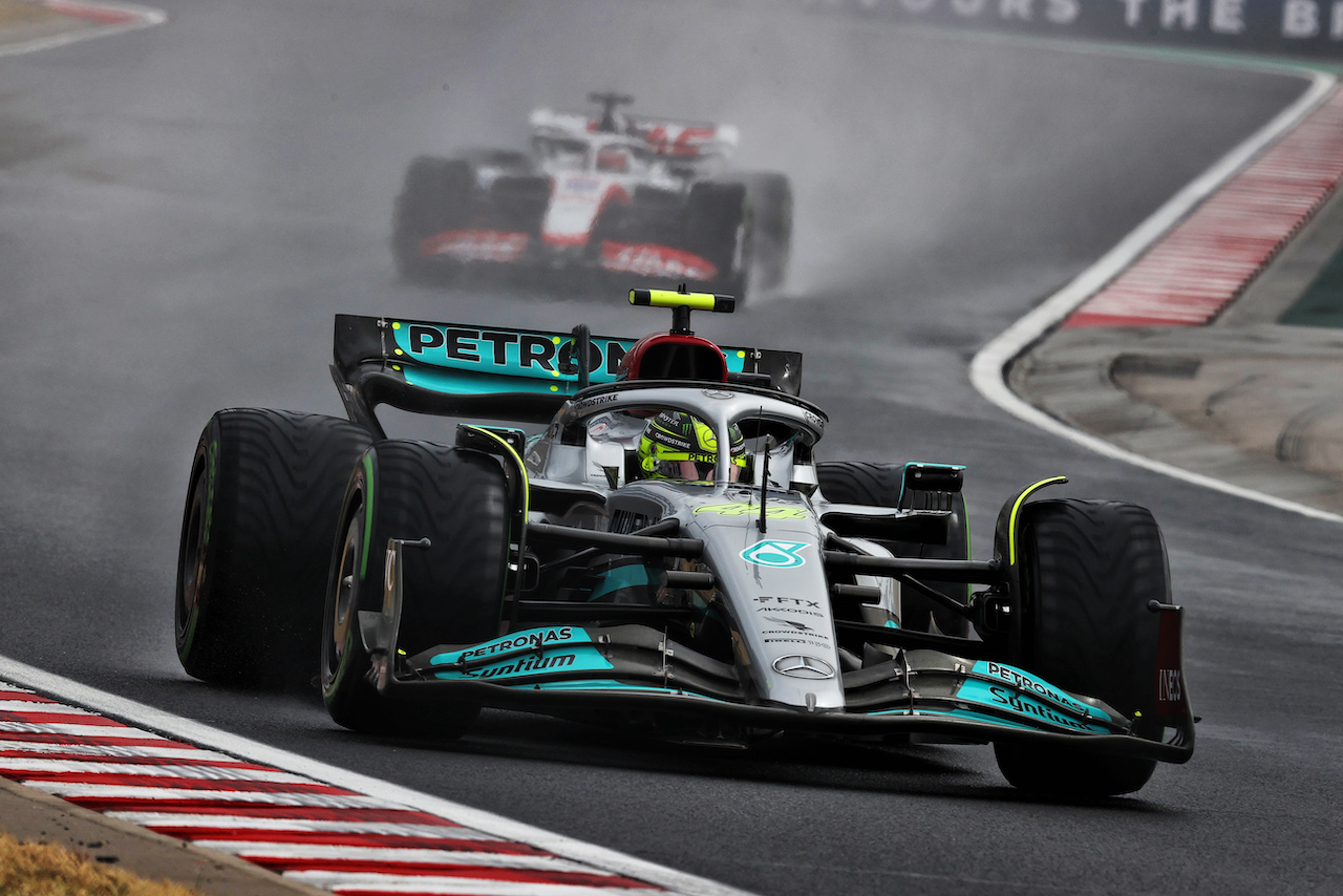 GP UNGHERIA, Lewis Hamilton (GBR) Mercedes AMG F1 W13.
30.07.2022. Formula 1 World Championship, Rd 13, Hungarian Grand Prix, Budapest, Hungary, Qualifiche Day.
- www.xpbimages.com, EMail: requests@xpbimages.com © Copyright: Moy / XPB Images