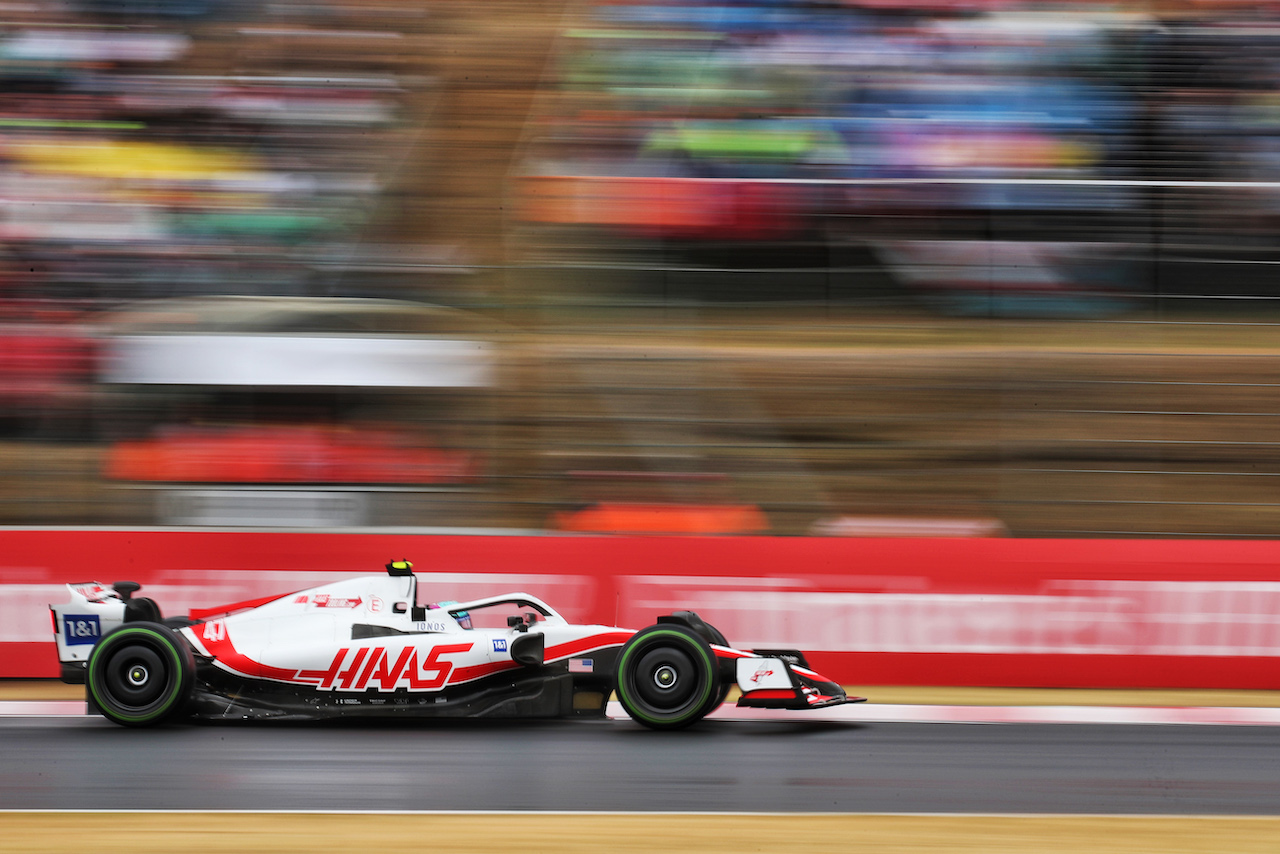 GP UNGHERIA, Mick Schumacher (GER) Haas VF-22.
30.07.2022. Formula 1 World Championship, Rd 13, Hungarian Grand Prix, Budapest, Hungary, Qualifiche Day.
 - www.xpbimages.com, EMail: requests@xpbimages.com © Copyright: Coates / XPB Images