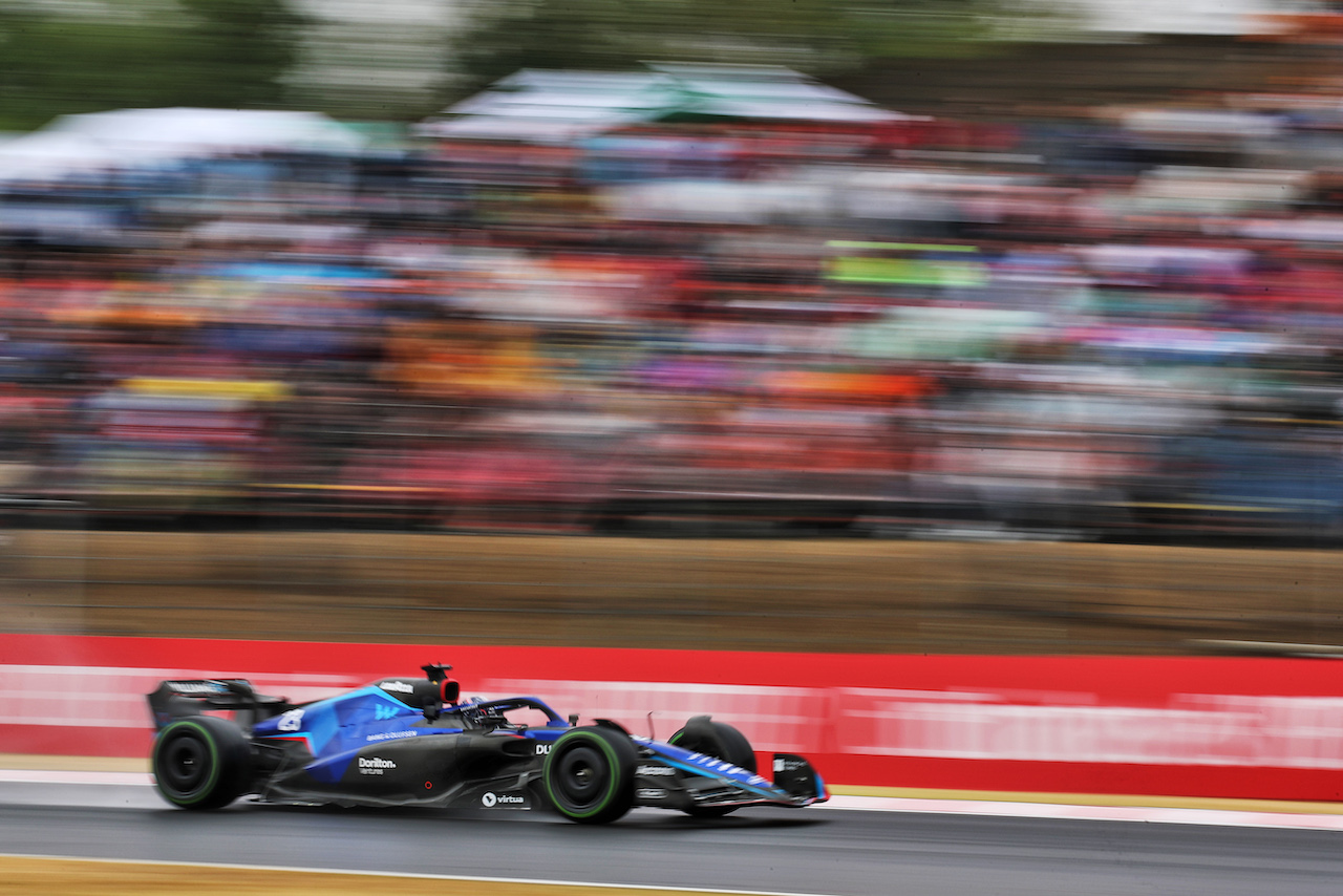 GP UNGHERIA, Alexander Albon (THA) Williams Racing FW44.
30.07.2022. Formula 1 World Championship, Rd 13, Hungarian Grand Prix, Budapest, Hungary, Qualifiche Day.
 - www.xpbimages.com, EMail: requests@xpbimages.com © Copyright: Coates / XPB Images