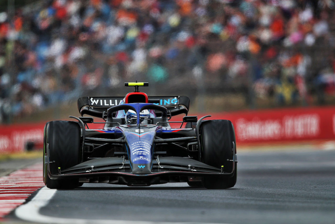 GP UNGHERIA, Nicholas Latifi (CDN) Williams Racing FW44.
30.07.2022. Formula 1 World Championship, Rd 13, Hungarian Grand Prix, Budapest, Hungary, Qualifiche Day.
 - www.xpbimages.com, EMail: requests@xpbimages.com © Copyright: Coates / XPB Images